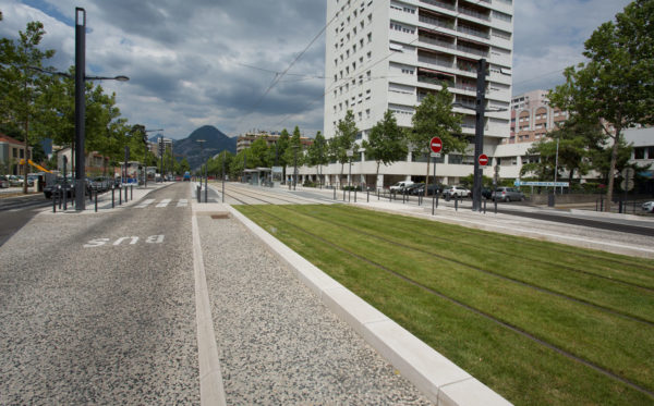 Infrastructures de transport collectif de surface en site propre « TCSP », plateformes de tramways