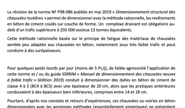 Voirie urbaine en béton sous trafic occasionnel poids-lourds